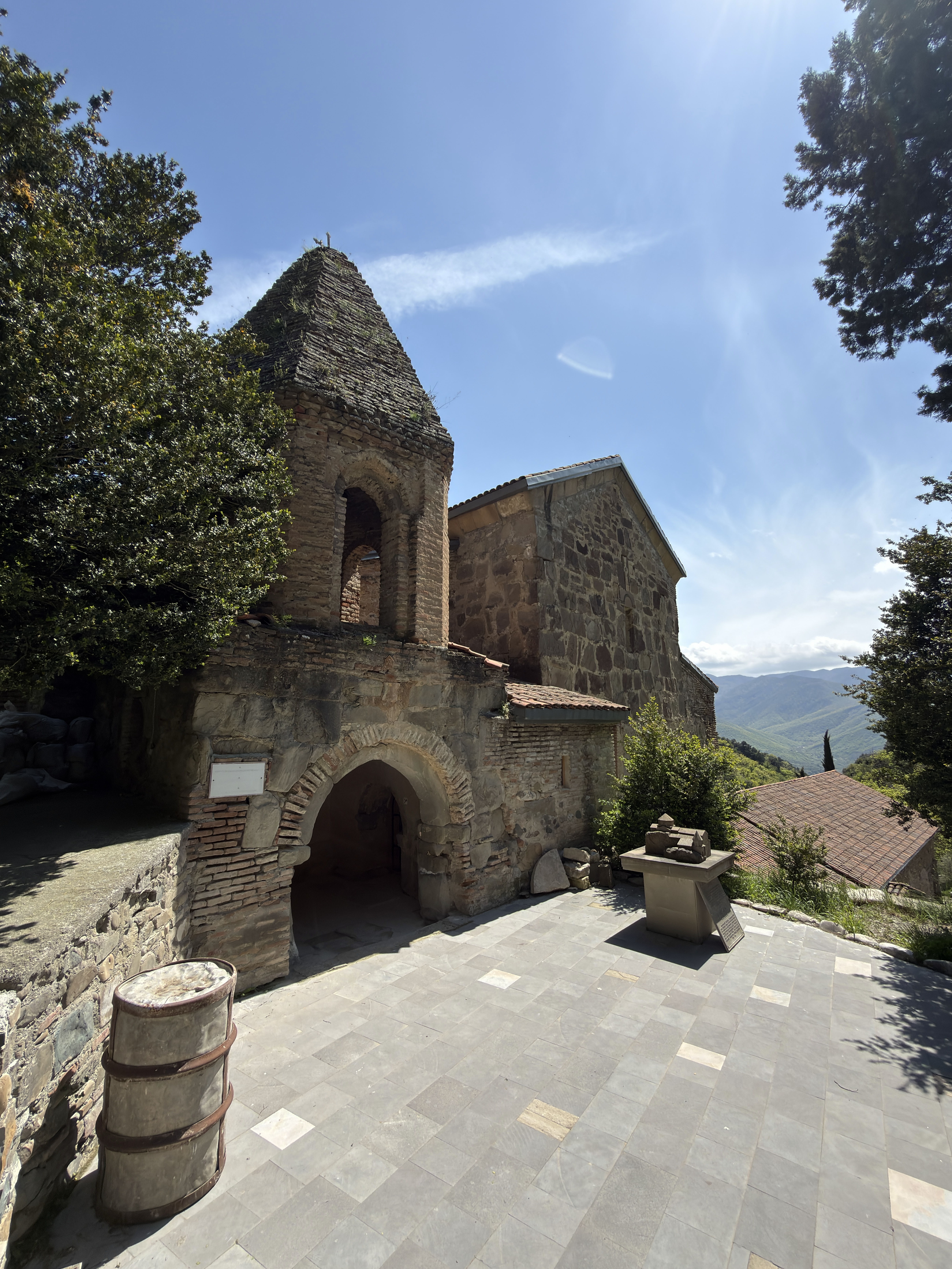 Shio-Mgvime: a Sixth-Century Monastery
